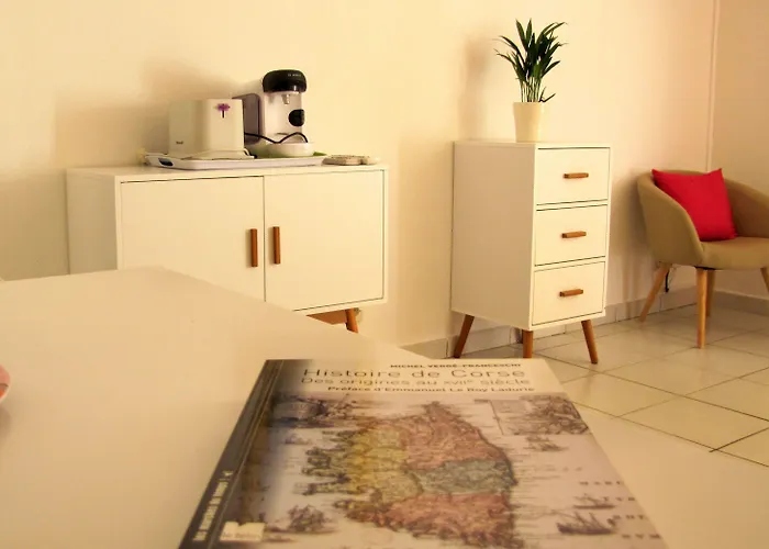 Hotel apartamentowy Saint Michel 3*