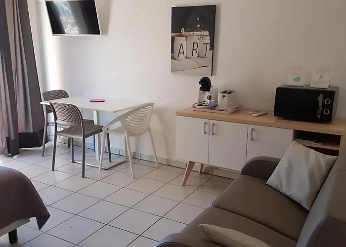 Hotel apartamentowy Saint Michel LʼÎle-Rousse