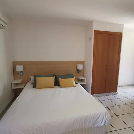 Saint Michel LʼÎle-Rousse