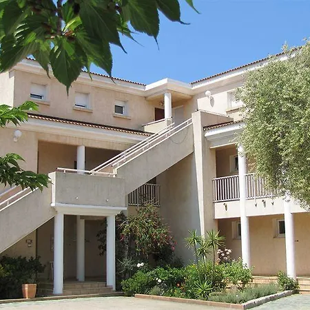 Hotel apartamentowy Saint Michel LʼÎle-Rousse