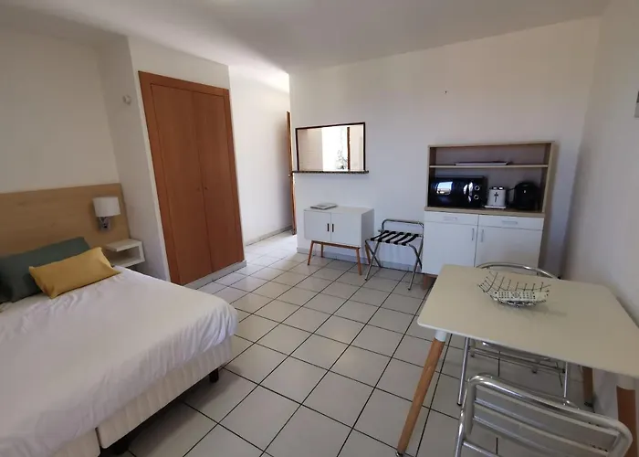 Saint Michel 3* L'Ile-Rousse (Corsica)