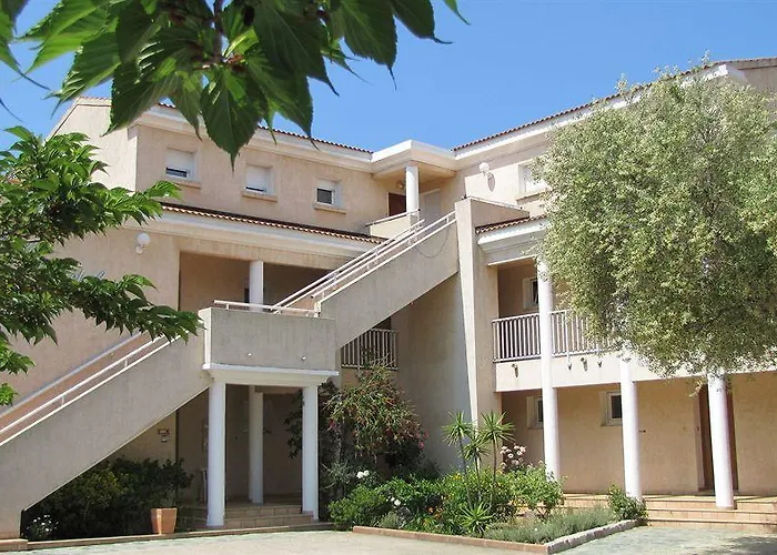 Lejlighedshotel Saint Michel LʼÎle-Rousse
