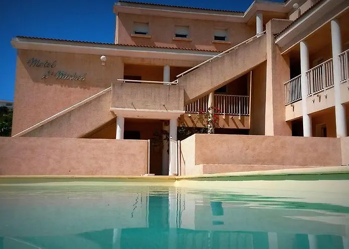 Aparthotel Saint Michel 3*