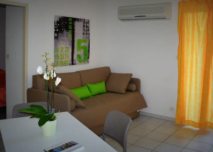 Aparthotel Saint Michel L'Ile-Rousse (Corsica)